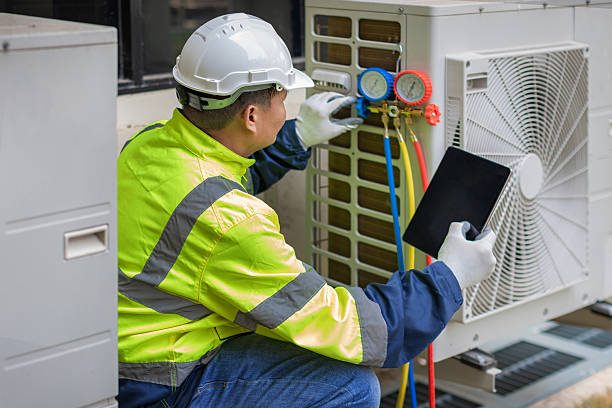 Professional Hvac technician working in Warren, RI